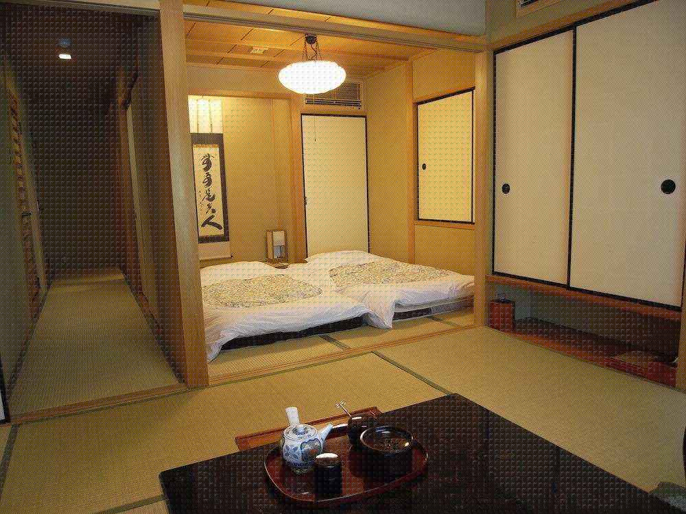 Kawakamiya Kasuitei 28/62