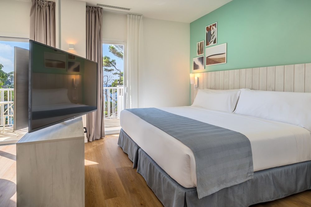 Barcelo Ponent Beach 11/50