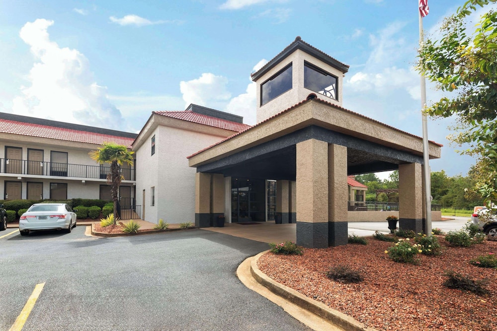 Ramada by Wyndham Bainbridge 30/33