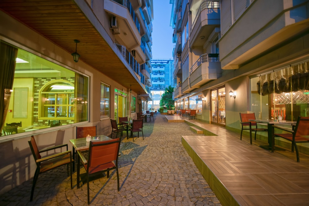 Monart City Hotel All Inclusive 62/62