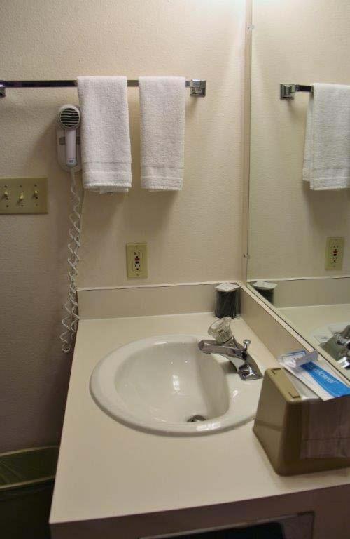 Colstrip Inn and Suites 41/44