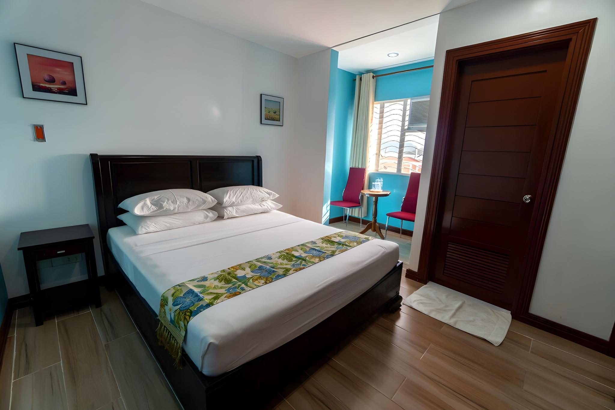 Deluxe, Double Bed