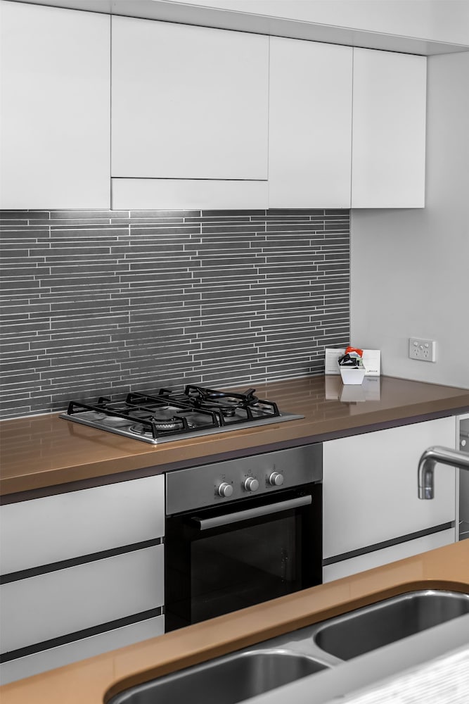 Oaks Redcliffe Mon Komo Suites، North Lakes، Narangba 69/77