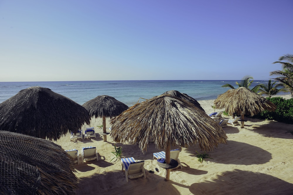 Villas De Rosa Beach Resort 57/68
