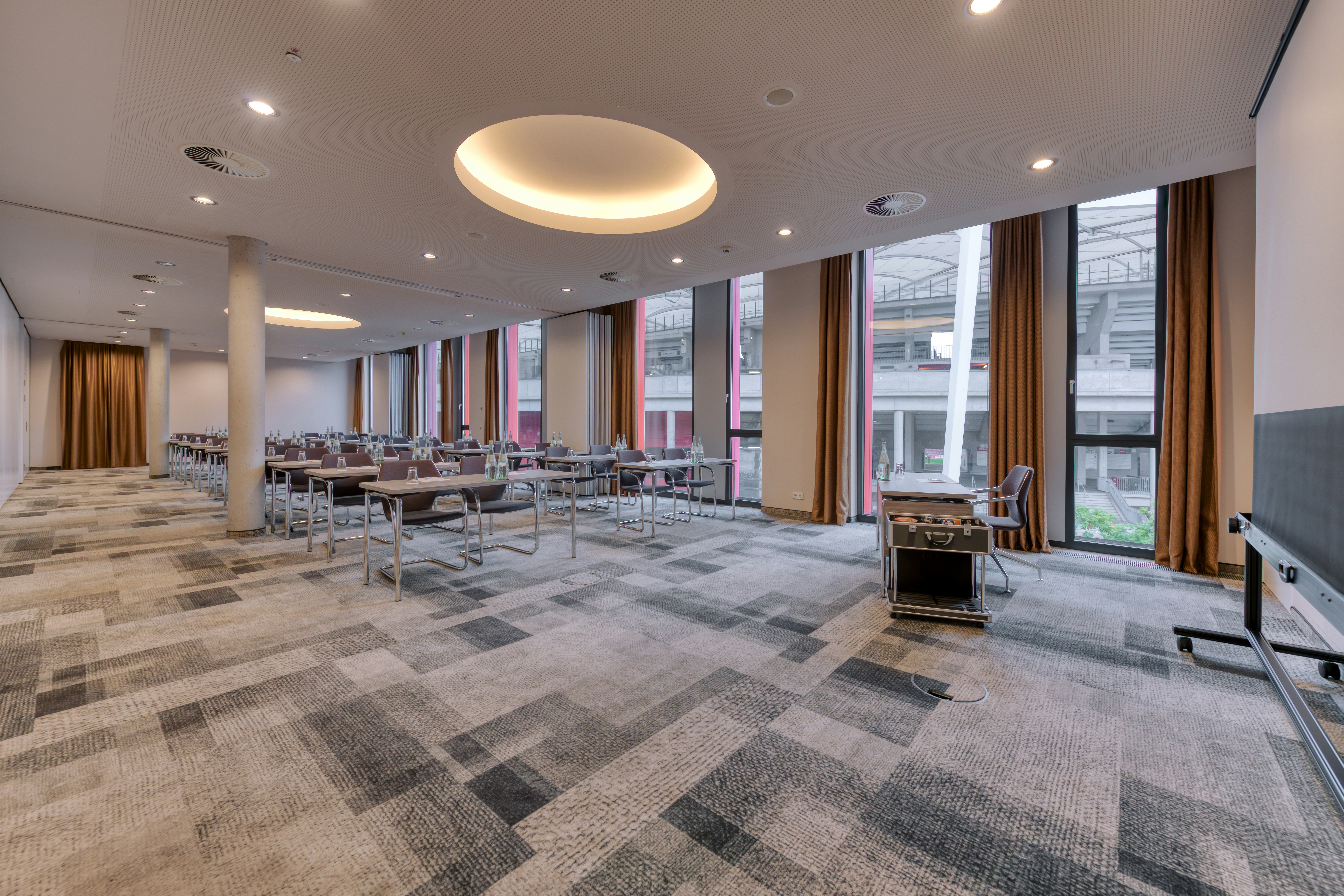 Hilton Garden Inn Stuttgart Neckarpark 10/24