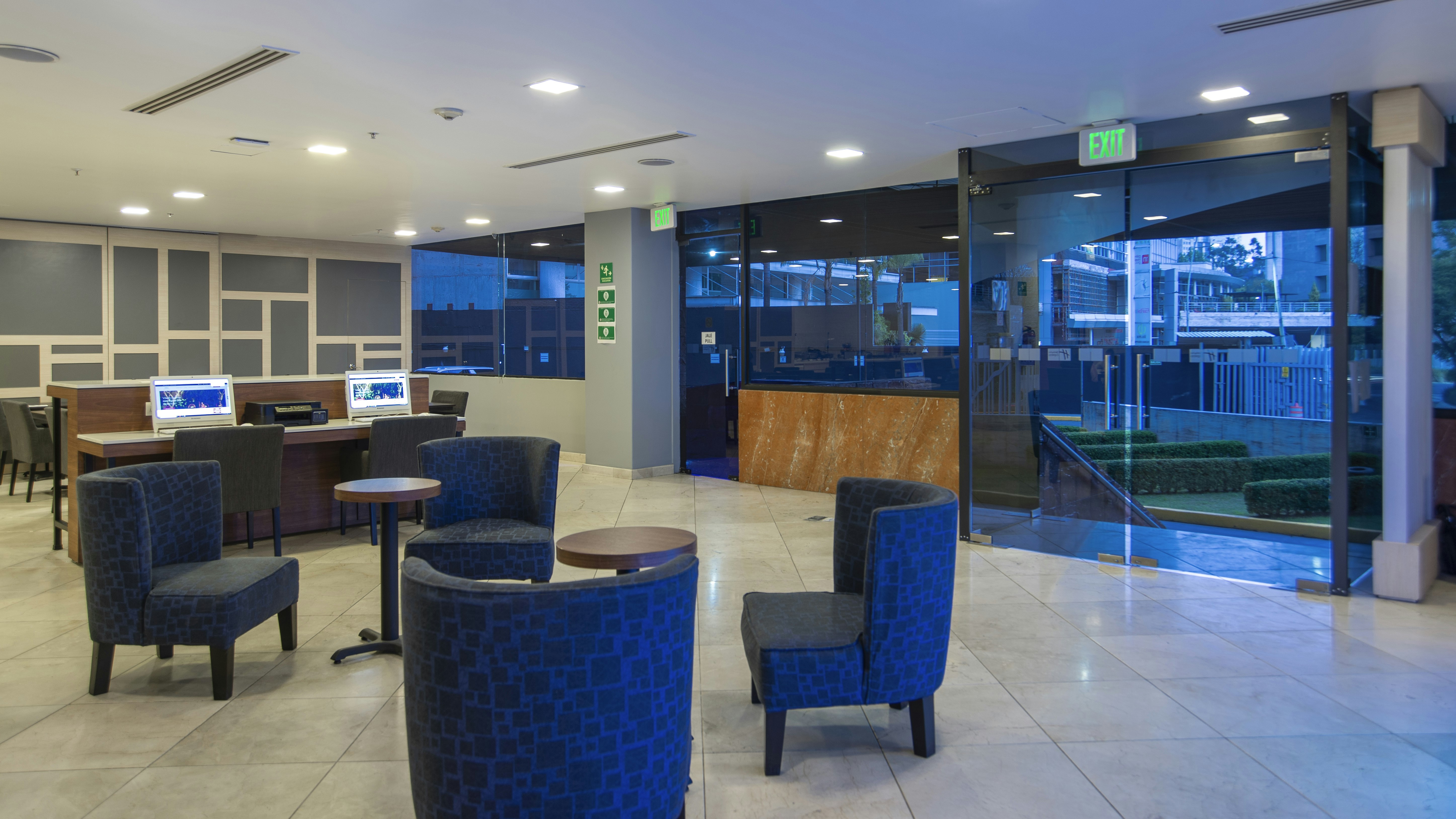 Holiday Inn Express Mexico Santa Fe 34/50