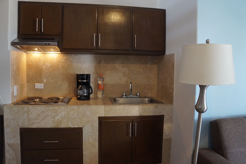 Club Del Moro Hotel Suites 60/72