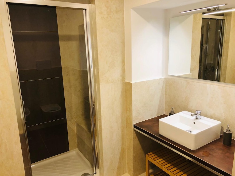 Domus Studio 25 Bed and Breakfast 45/50