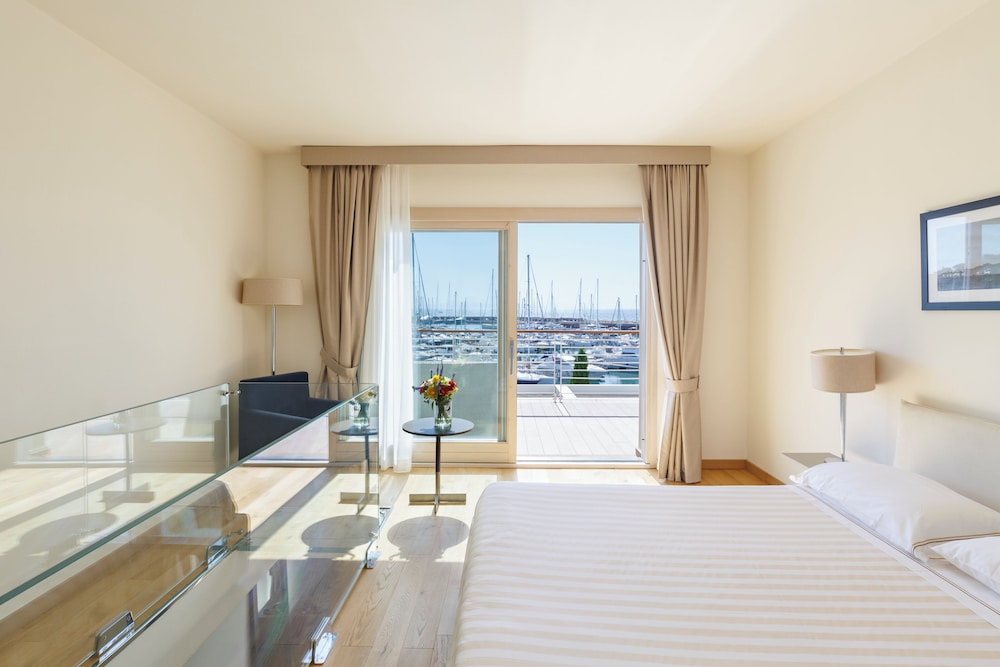 RESORT BAIA SCARLINO 23/75