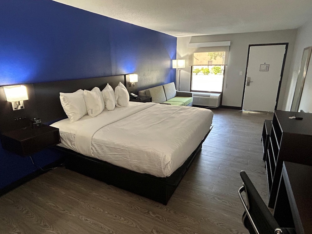 SureStay Studio by Best Western Rowland 11/41