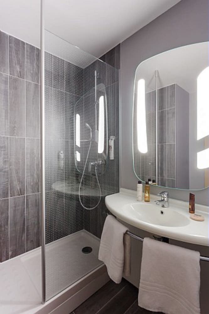 Ibis Bourges 11/70