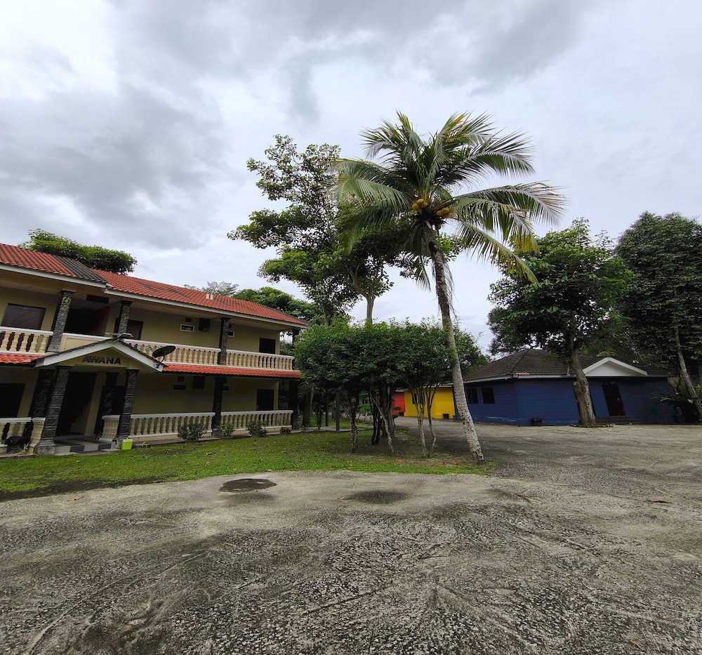 OYO 90906 Rumah Rehat Awana 37/45