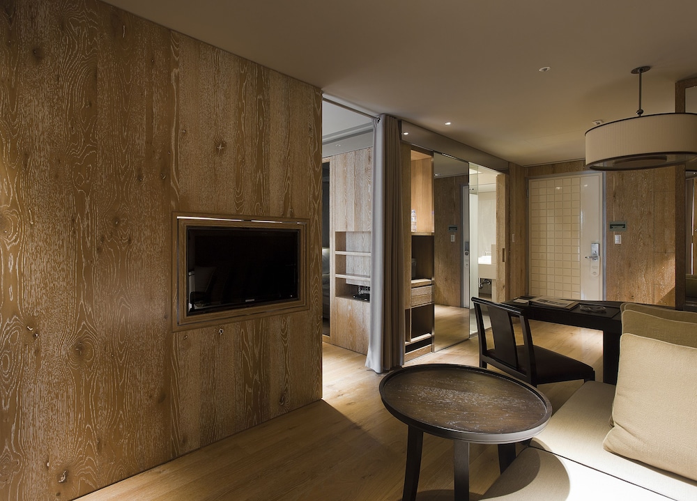GLORIA RESIDENCE 35/55