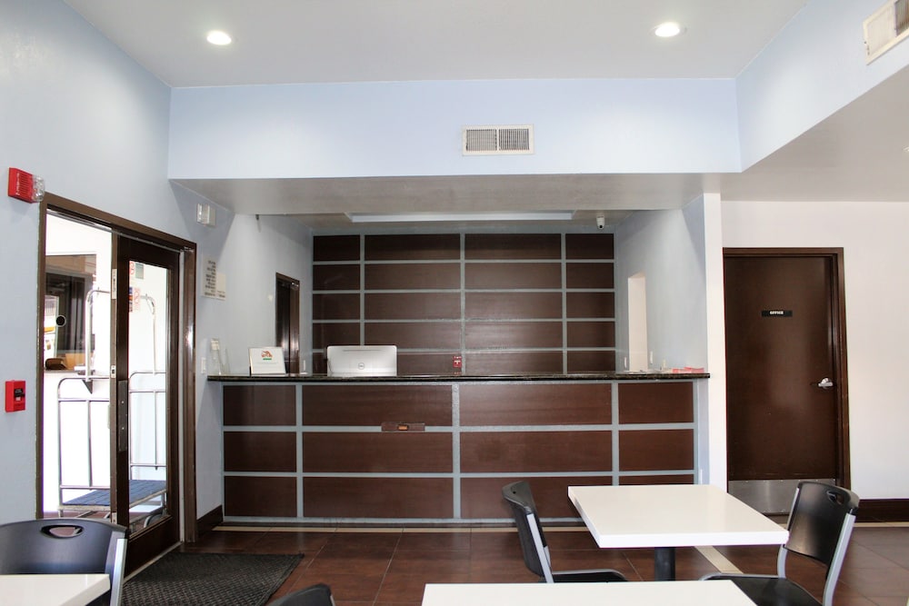 Days Inn By Wyndham El Paso West 8/50