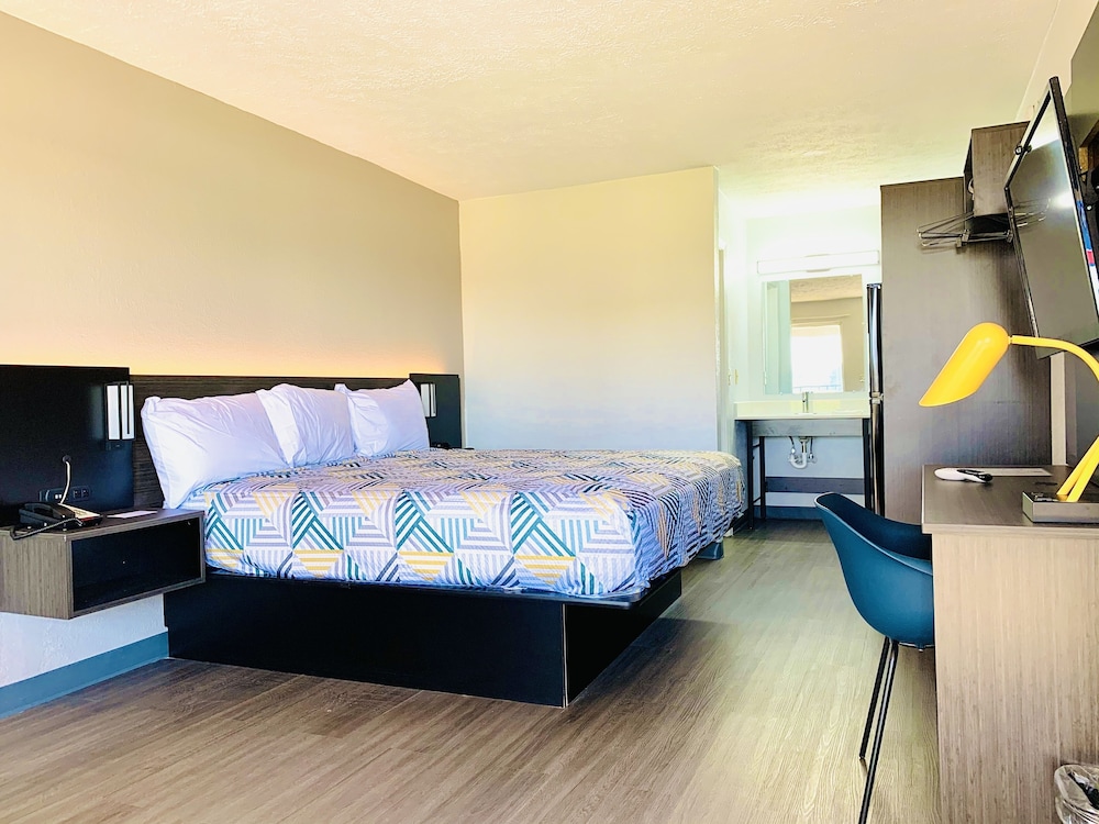 Studio6 Meridian, MS – Bonita Lakes 19/47