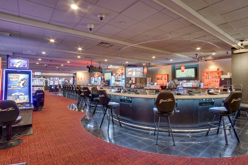 Grand Z Hotel Casino by Red Lion Hotels 41/57
