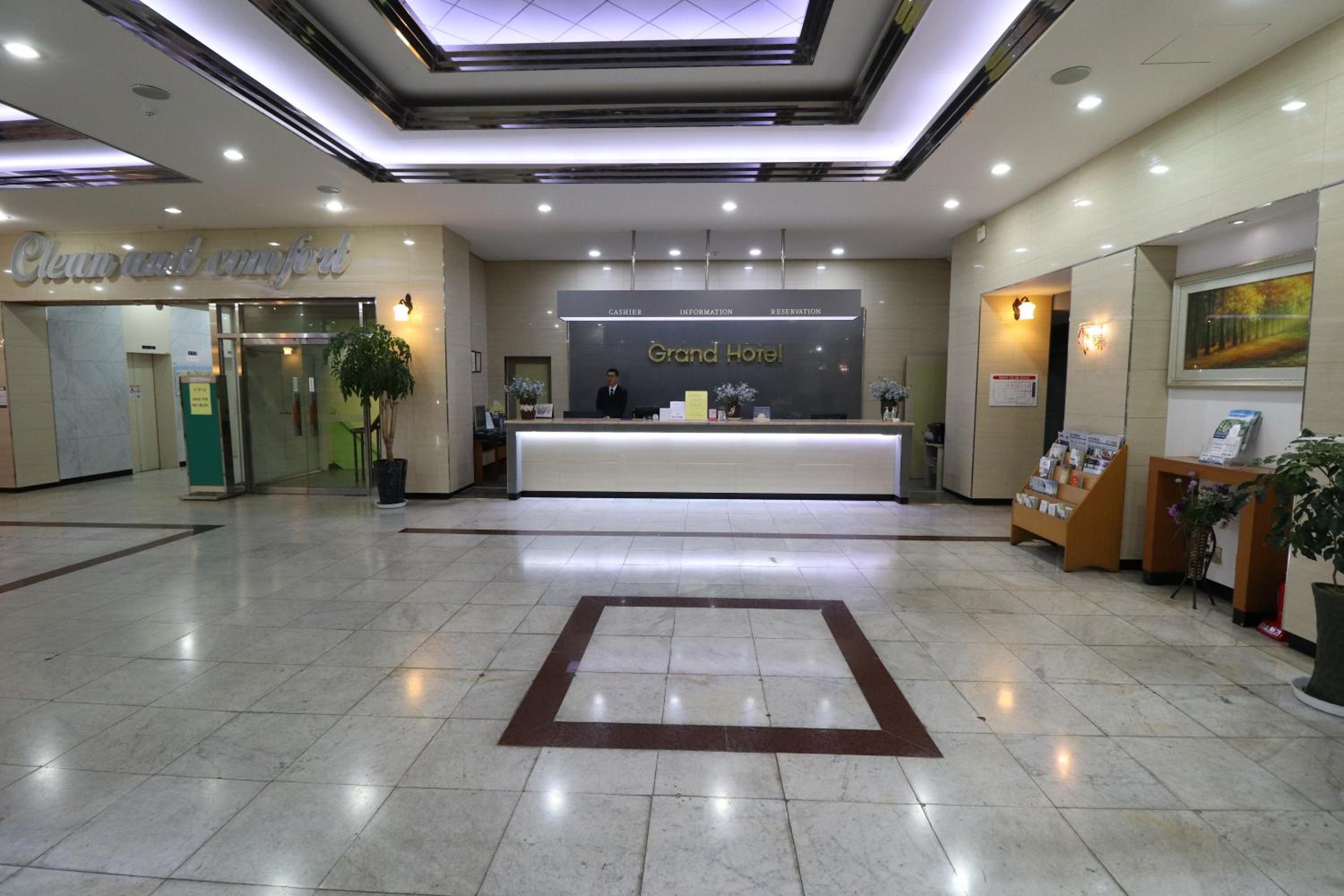 Chungju Grand Hotel 7/36