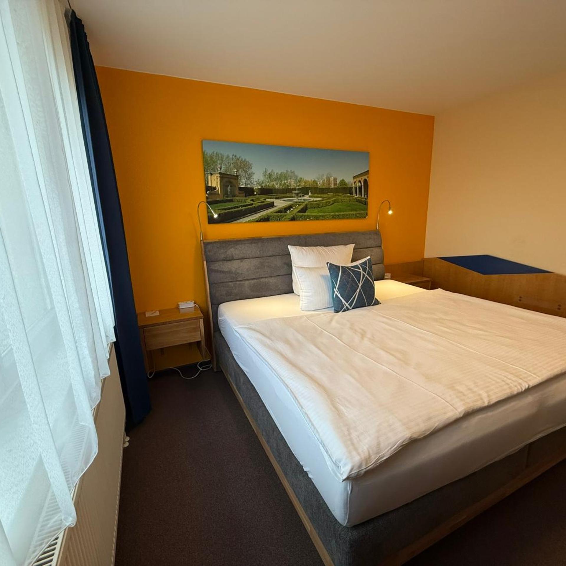 Parkhotel Marzahn 22/50