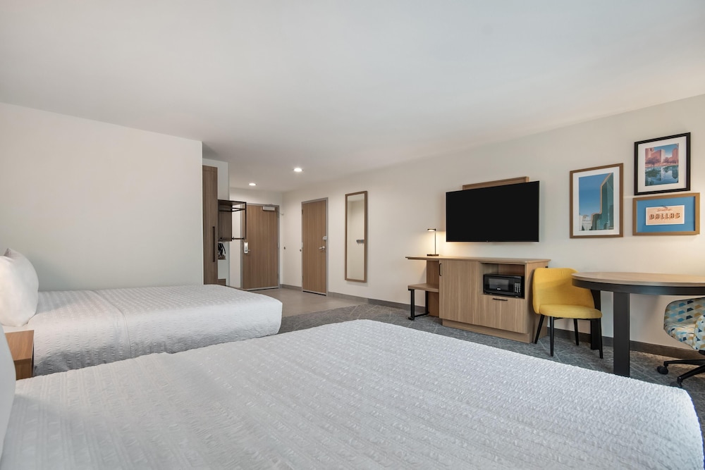 Hampton Inn & Suites by Hilton Irving DFW Airport North 24/56