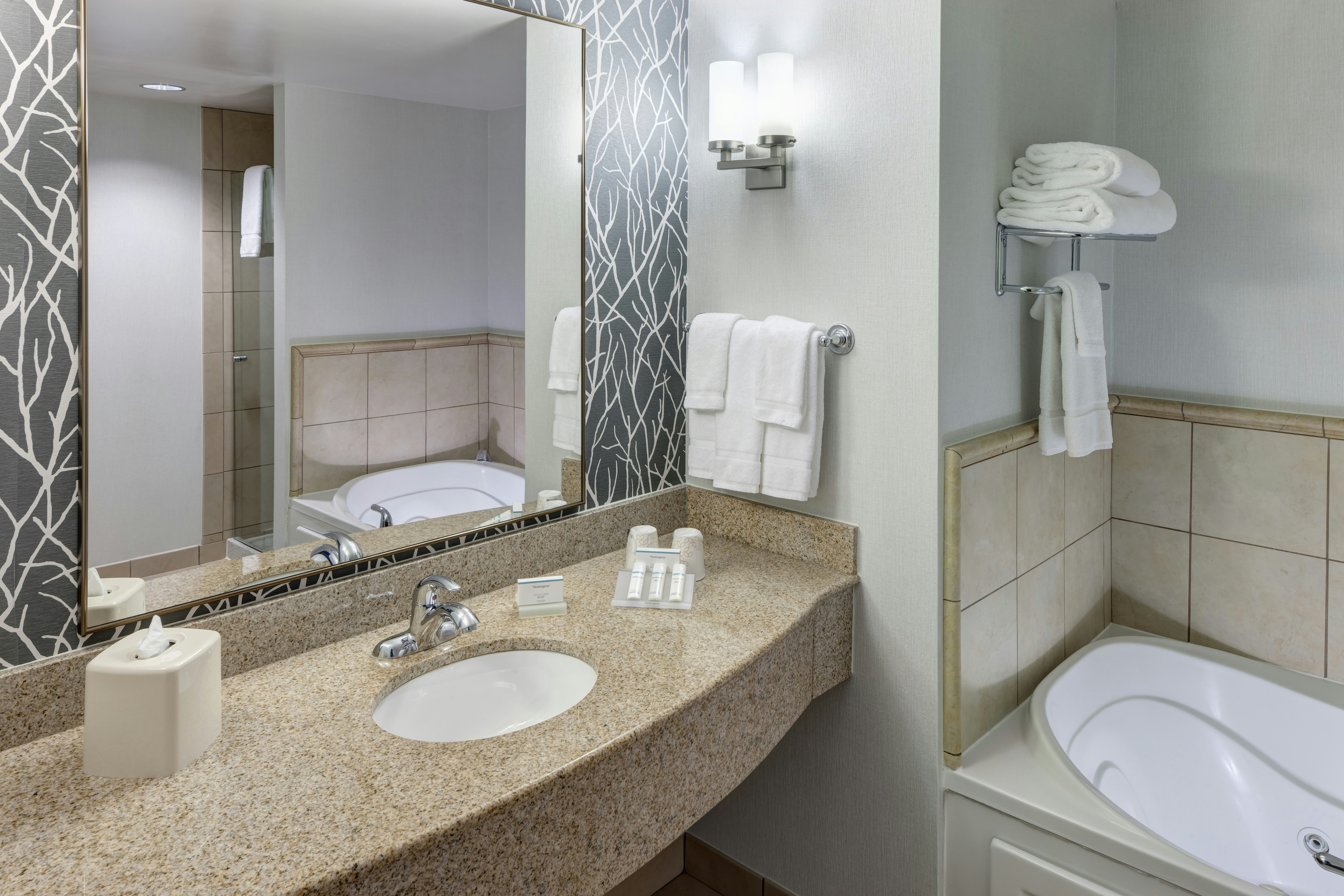 Hilton Garden Inn Lake Forest Mettawa 46/46