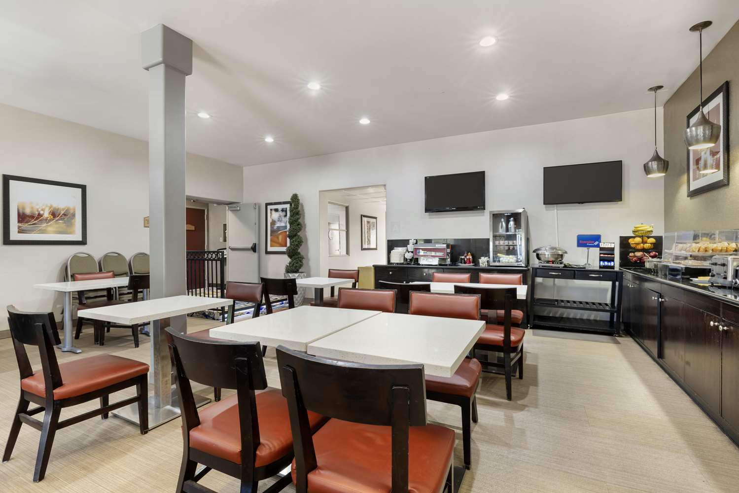 Best Western Royal Palace Inn & Suites 43/46