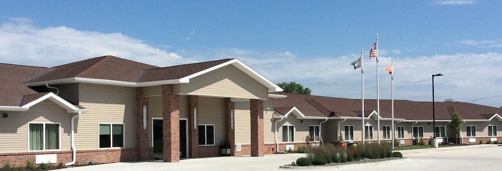 Cardinal Inn Hotel and Event Center 3/22