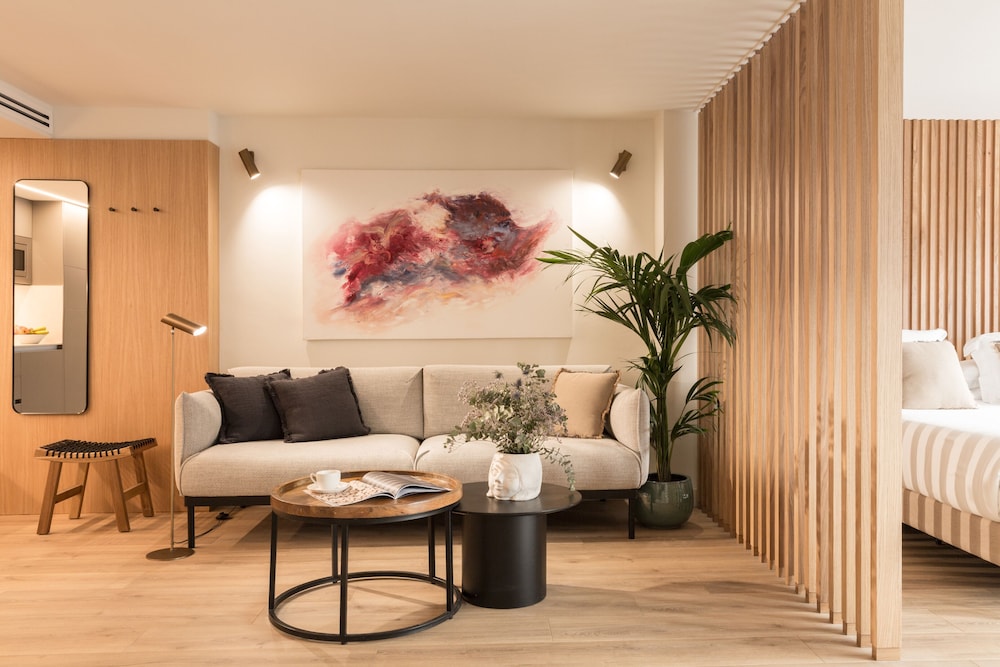 PUERTA CATEDRAL SUITES 41/50
