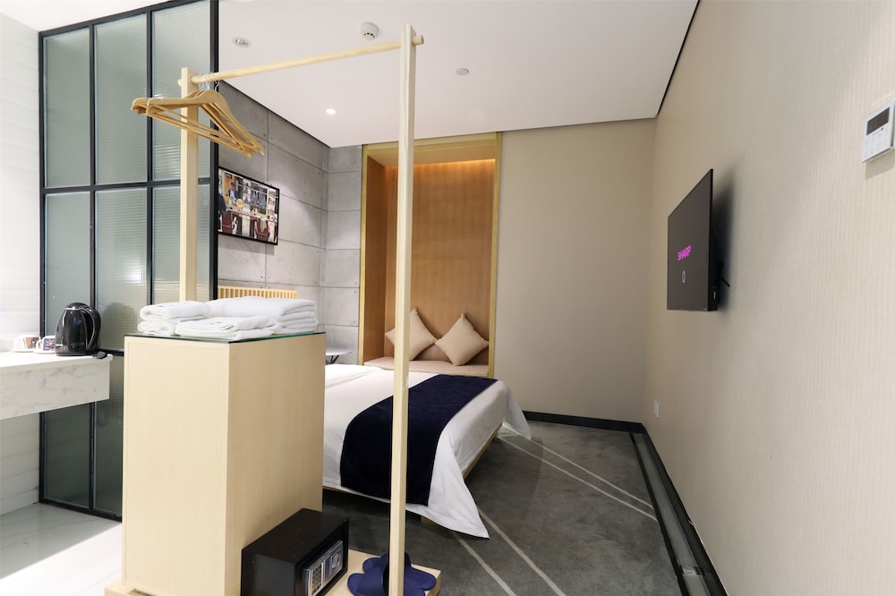 Arrivee Hotel 41/42