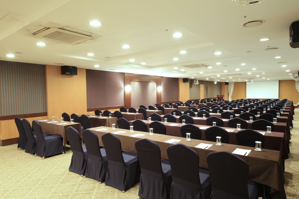 Ocean Suites Hotel Jeju 40/50
