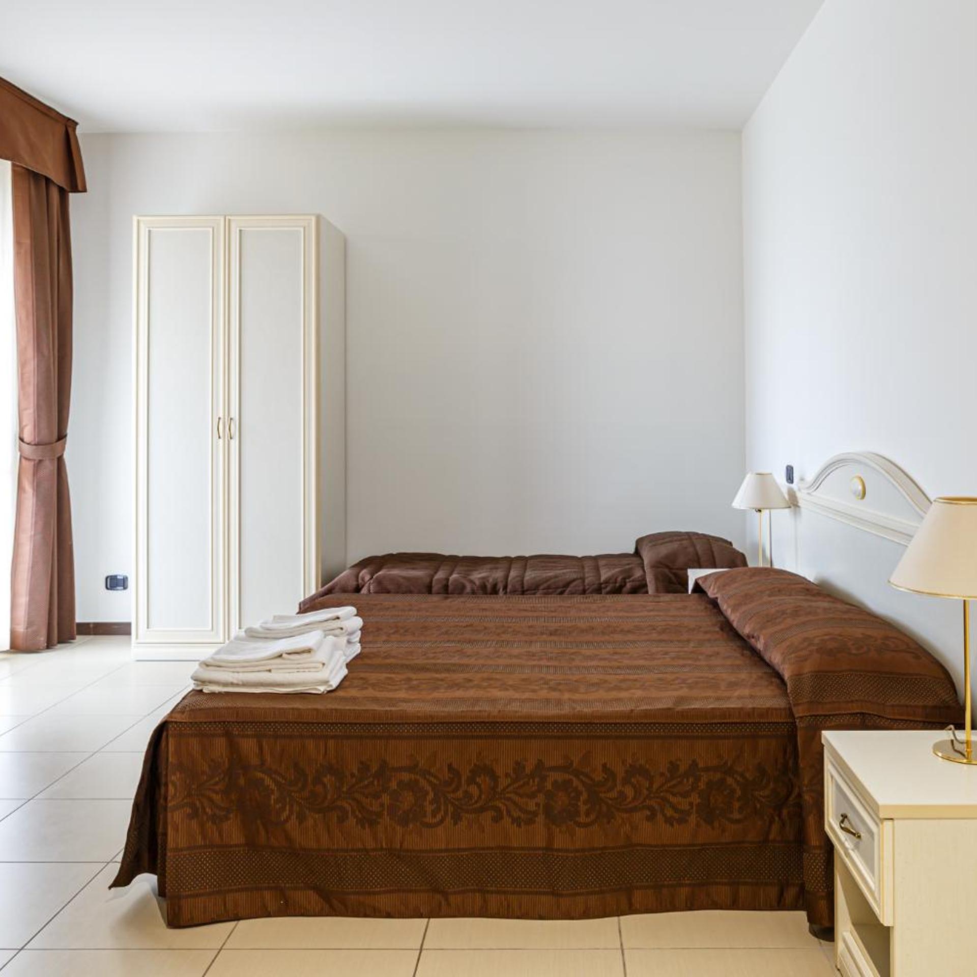 Room, Triple, Accessible