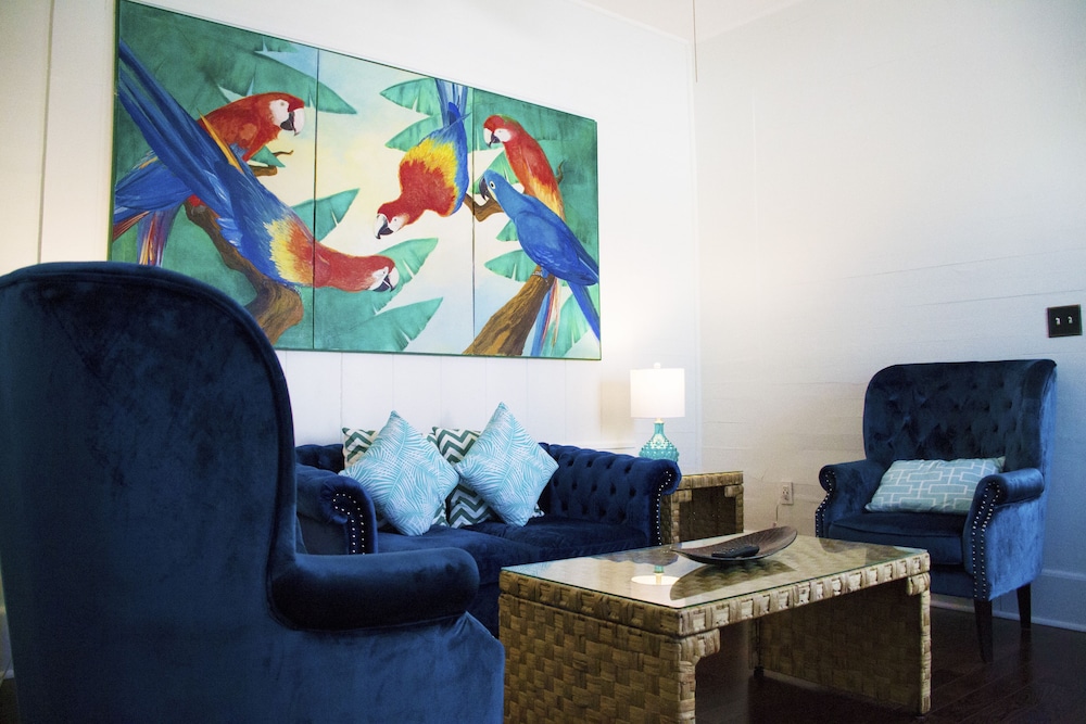 Duval House 24/50