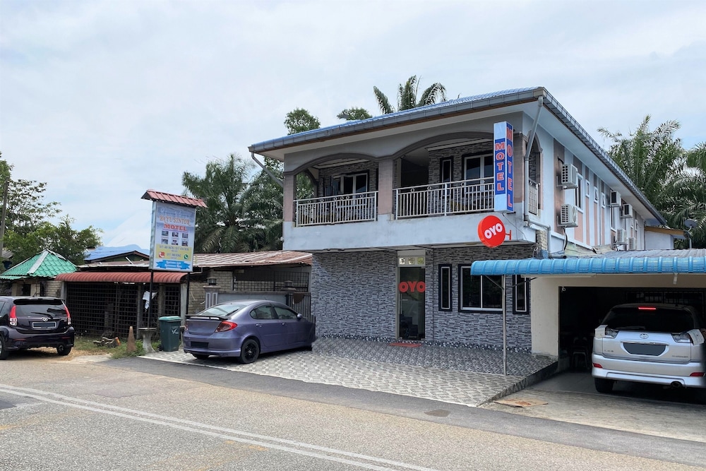 OYO 90205 Bayu Sintok Motel 12/15