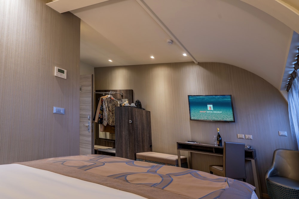 Smart Hotel Holiday 39/50