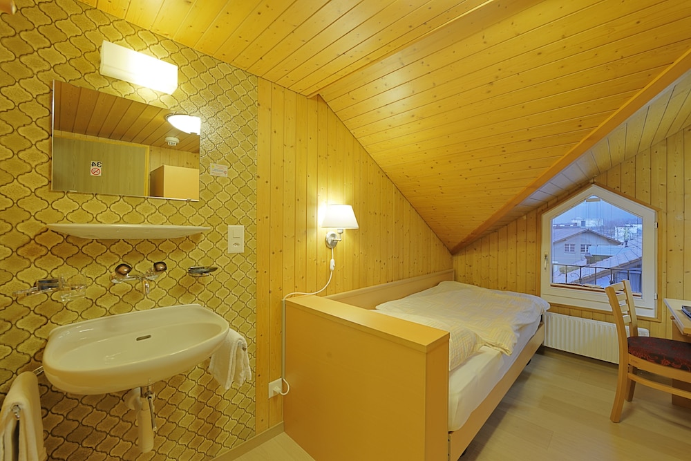 Rossli Hotel 12/64