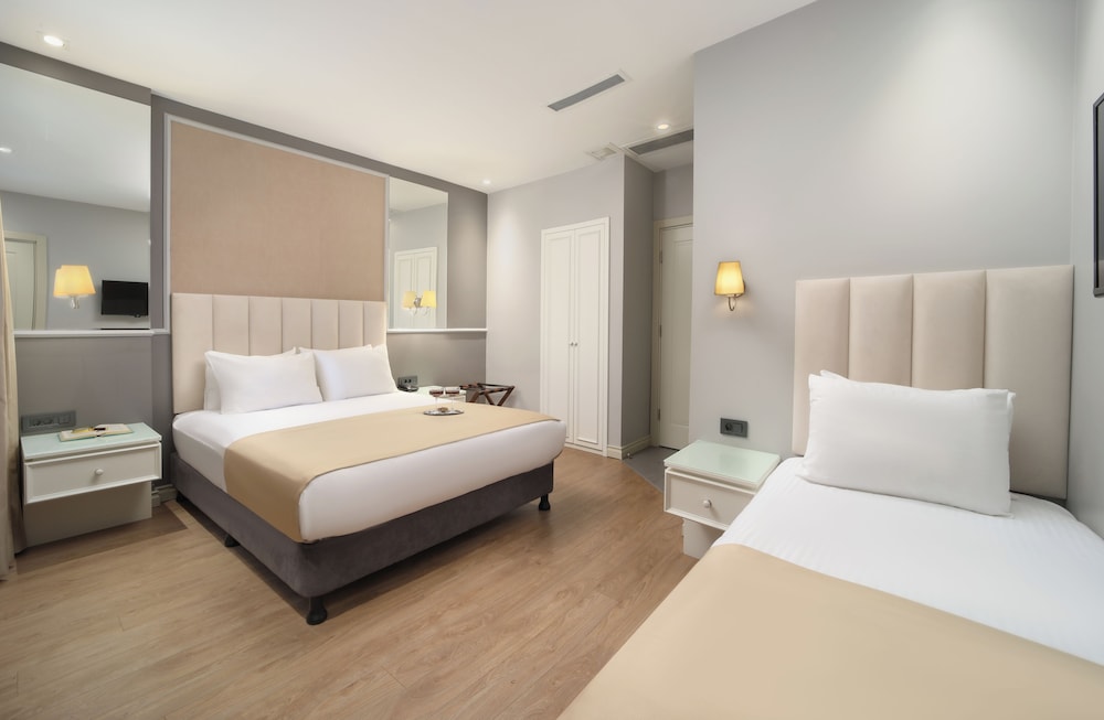 1 Bedroom, Standard, Triple, 1 King and 1 Single Beds