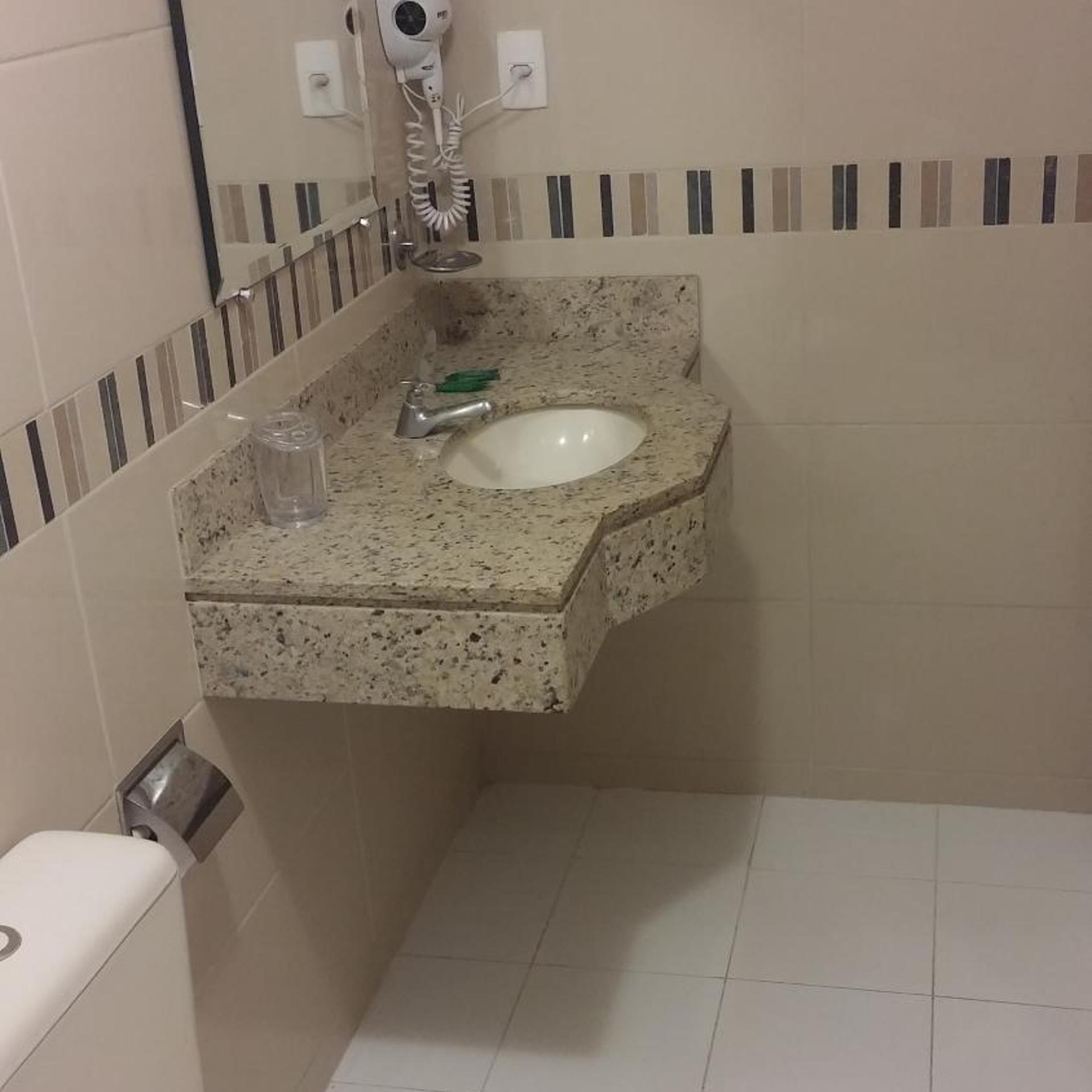 EXECUTIVO HOTEL MONTES CLAROS 34/36