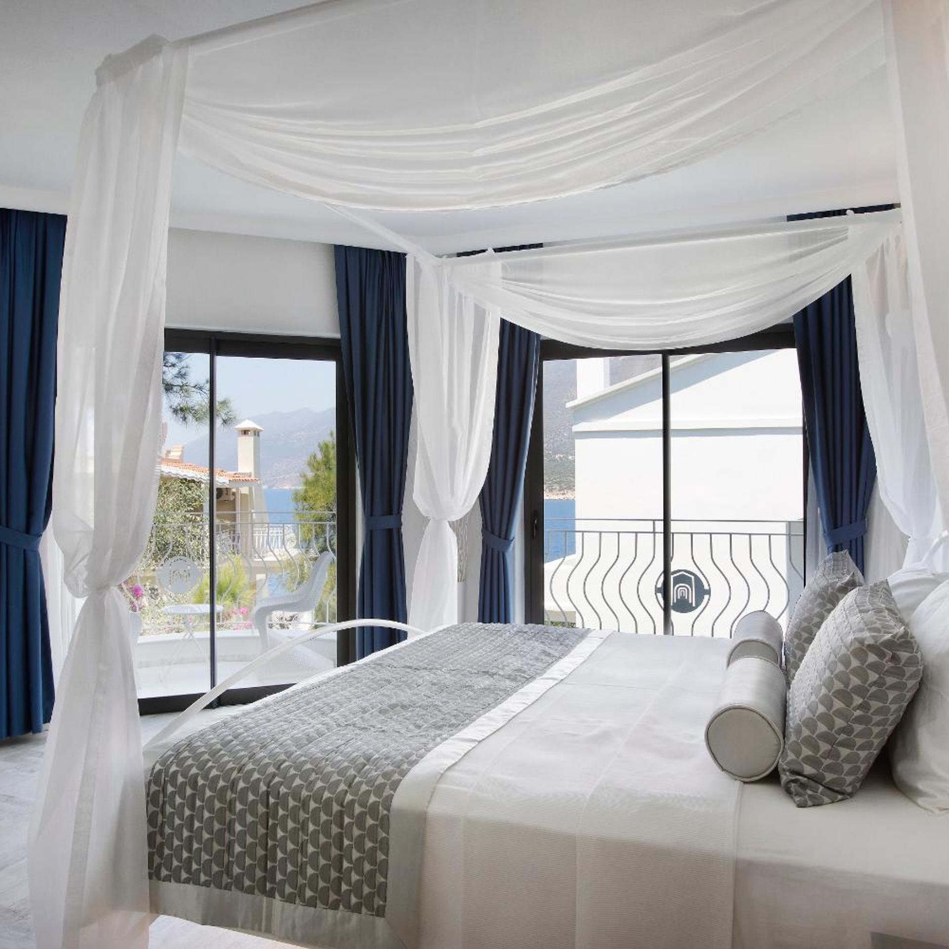 Deluxe, Double Bed, Side Sea View