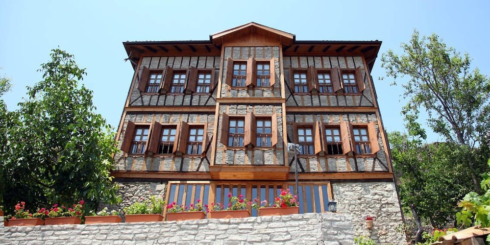 Dadibra Konak 2/50