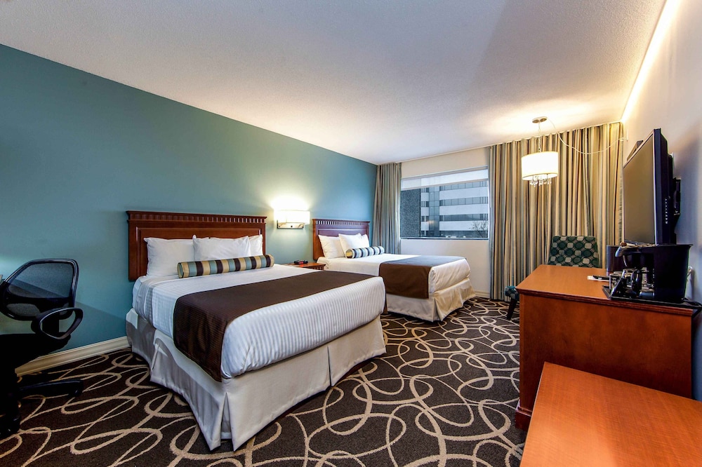 Hotel Universel Montreal 16/50