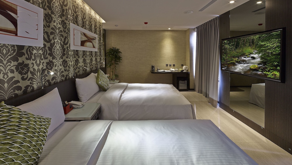 Exquisite, Quadruple, 2 Double Beds