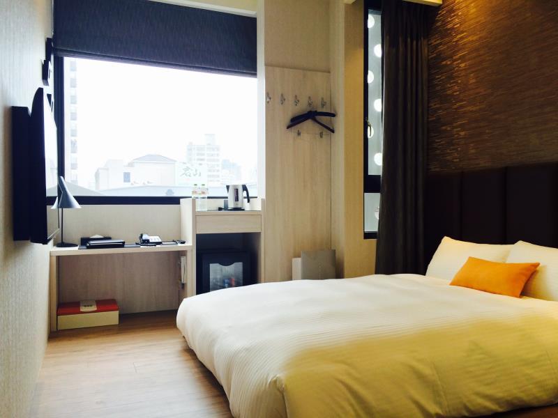 Room, Single
