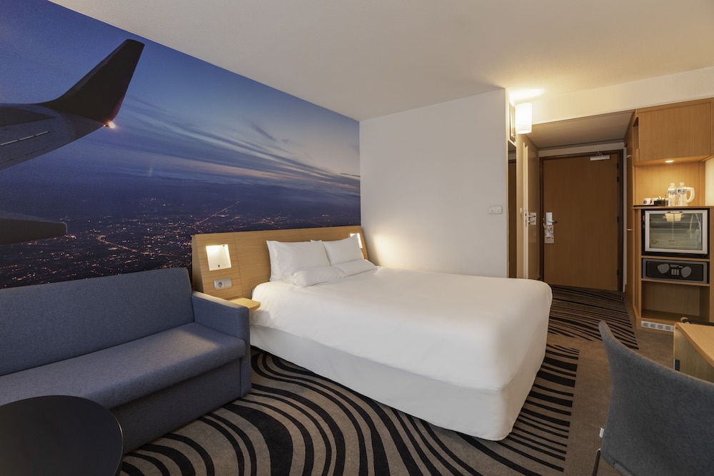 NOVOTEL MASSY PALAISEAU 15/80