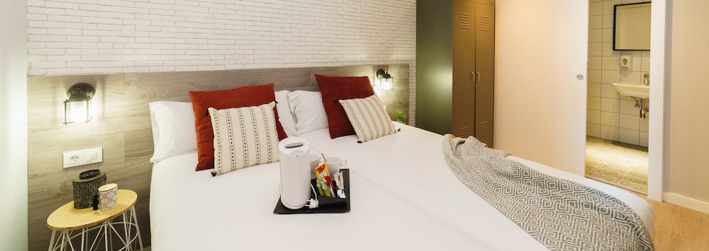 Wander By Pillow - Adults Only 4/41