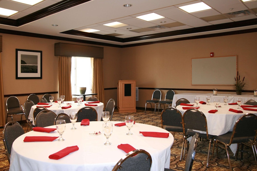 Hampton Inn Suites Galveston 58/68