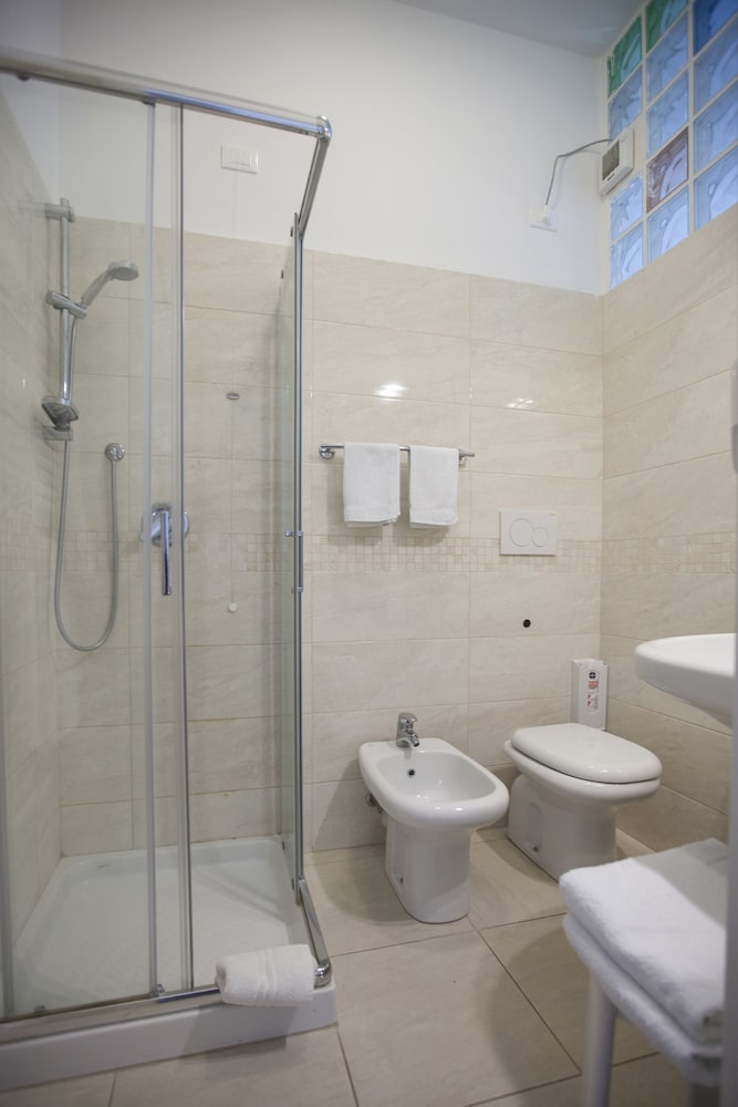 Albergo Amalfi Milano 58/67