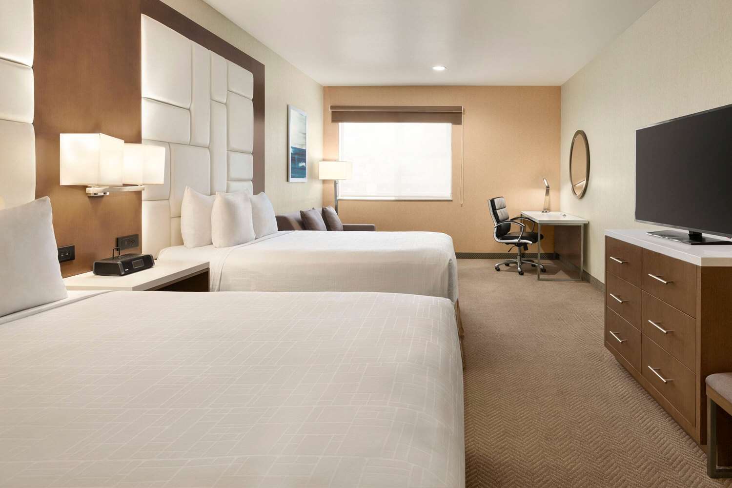Wyndham Anaheim 11/25