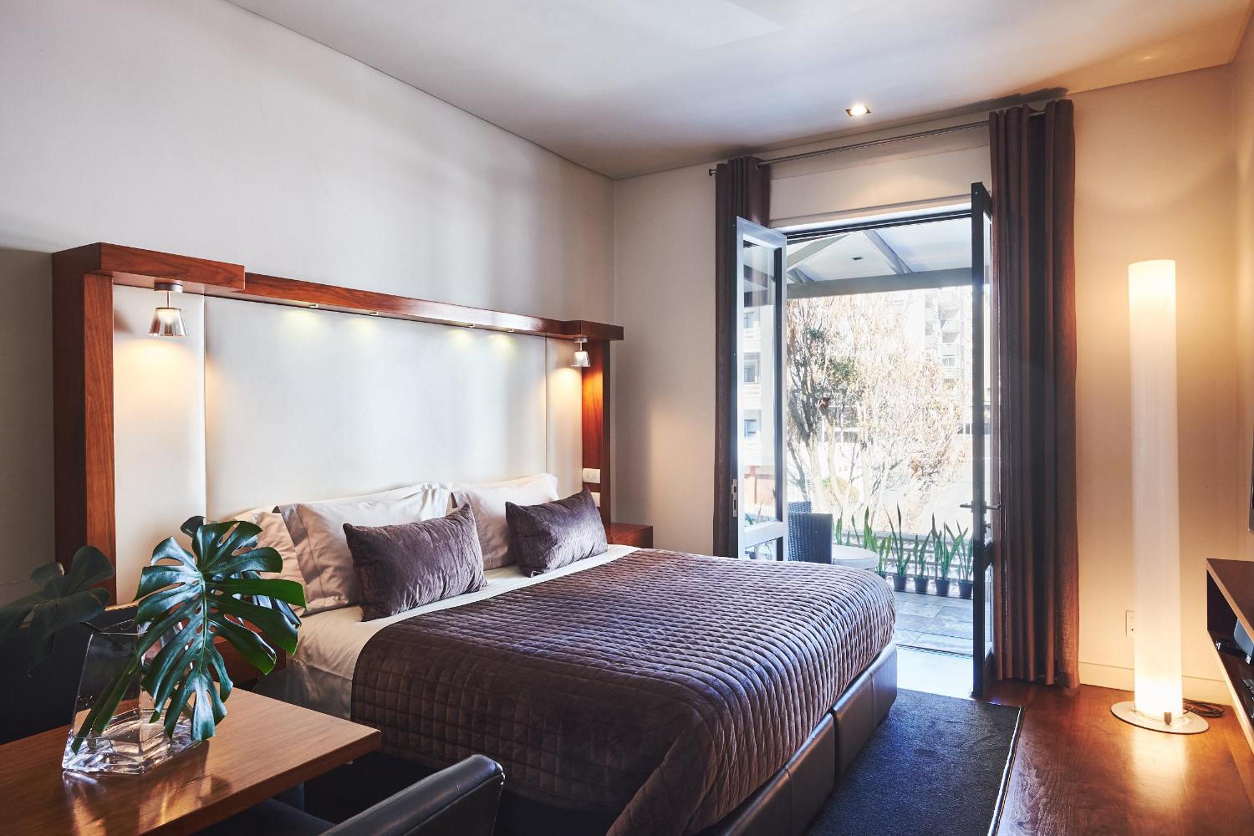 غرفة ديلوكس بشرفة، Hotel On The Promenade 2/2