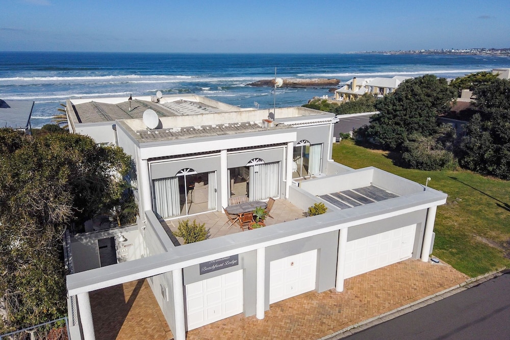 Hermanus Beachfront Lodge 38/43
