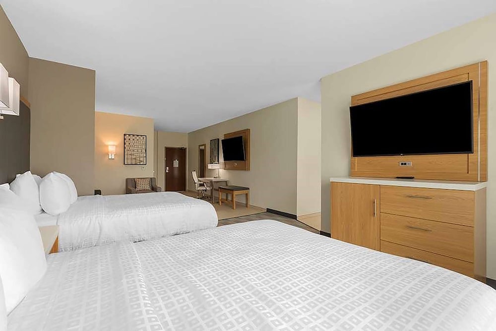 Lounge, Standard, 2 Queen Beds