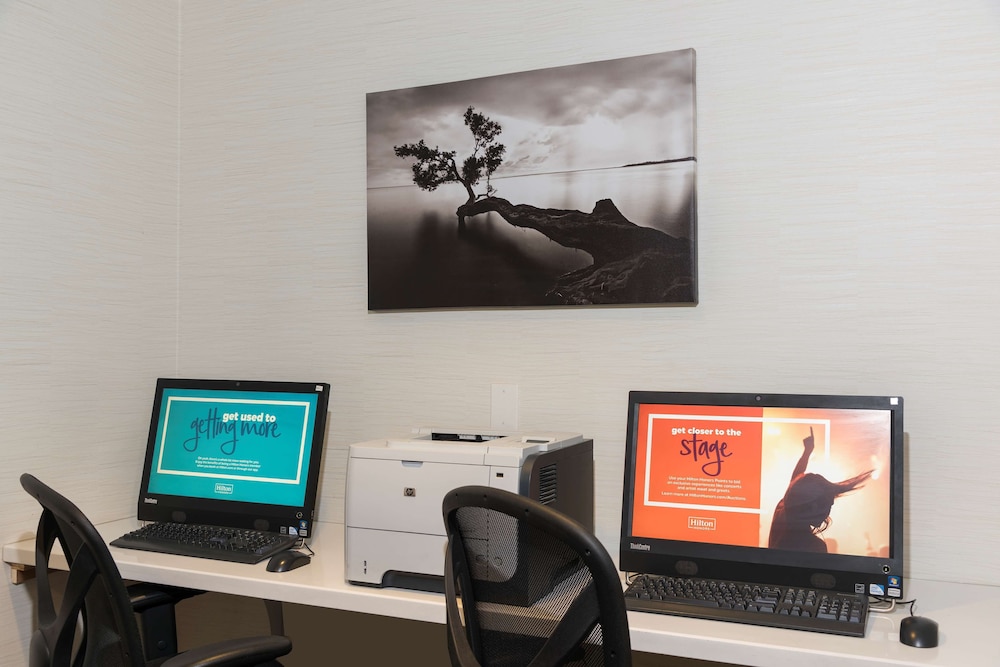 Hampton Inn By Hilton Milwaukee Northwest 27/28